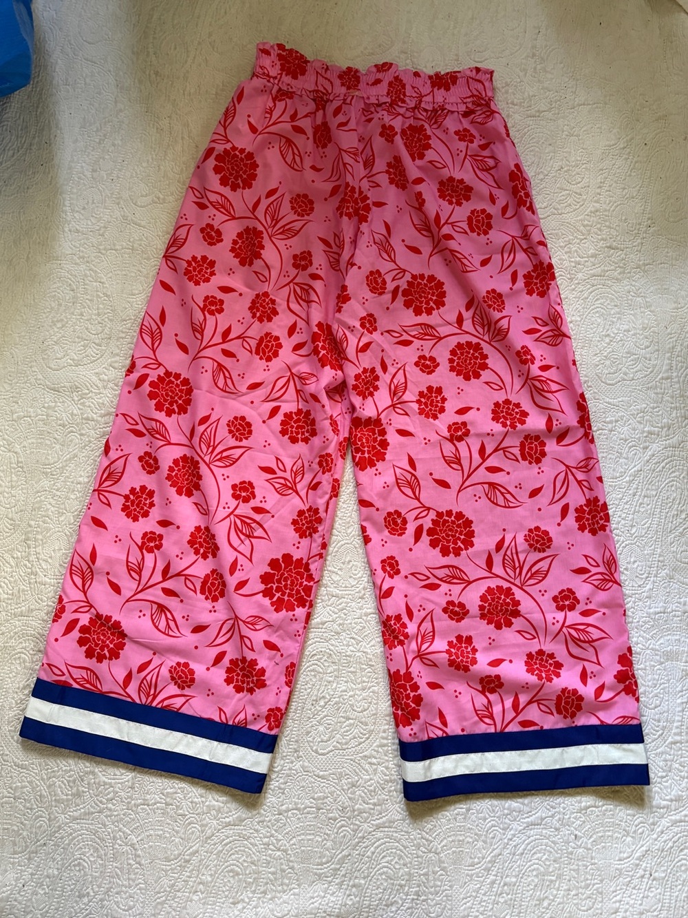 Women’s THML Pink and Red Floral fun lightweight Pants - size Large - Picture 2 of 6